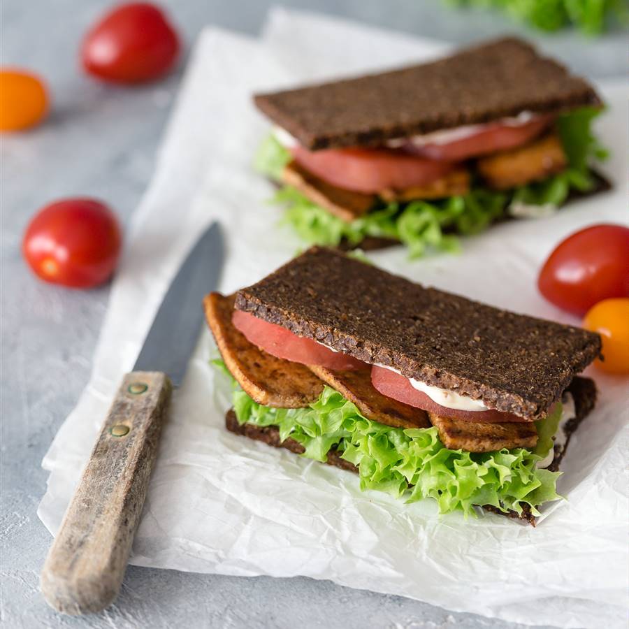 Cómo hacer bacon vegano: 5 recetas sabrosas y saludables