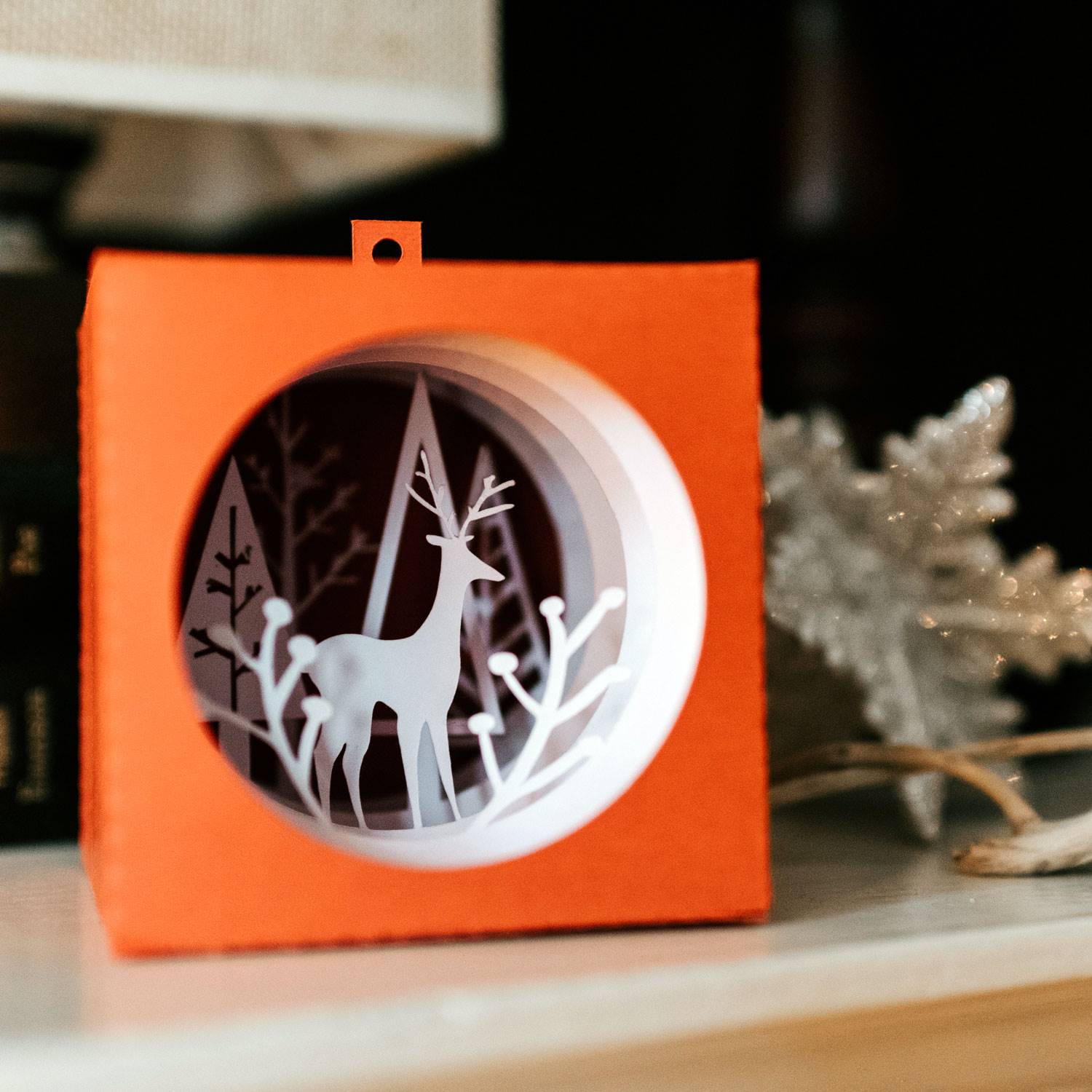 decoraciones-navidenas-sostenibles-carton-reciclado-natividad-belen. Escenas de natividad con papel