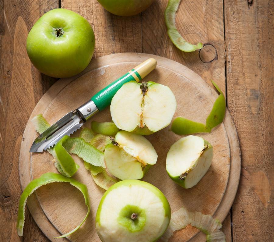 Piel de manzana: propiedades e infusión