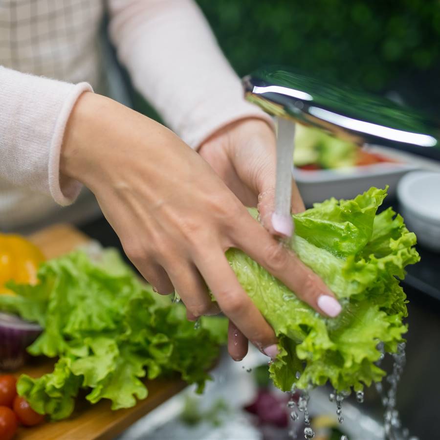 Cómo lavar frutas y verduras sin químicos