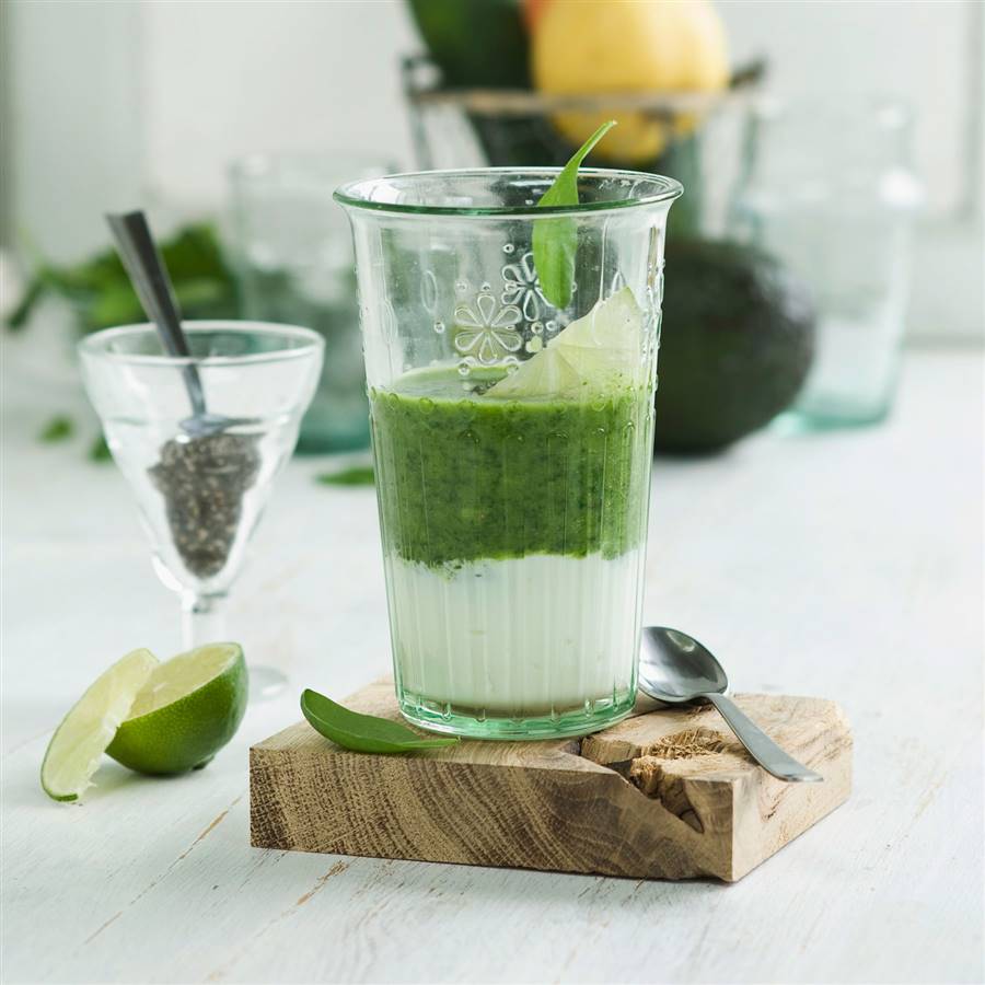 Batido verde de chía con yogur