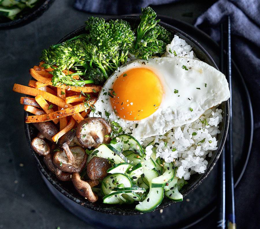 Bibimbap de verduras (cenas para niños)