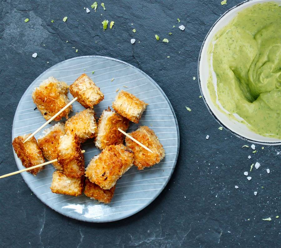Nuggets de tofu con mayonesa de aguacate (cenas para niños)