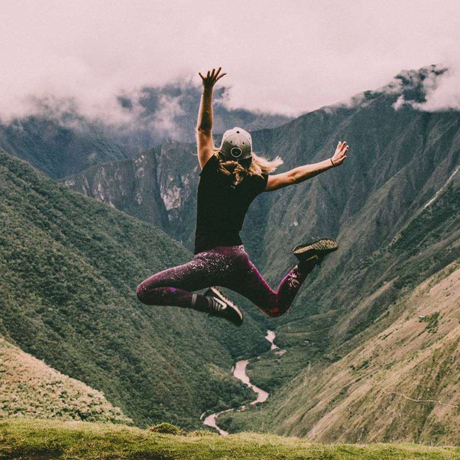 Chica en la montaña