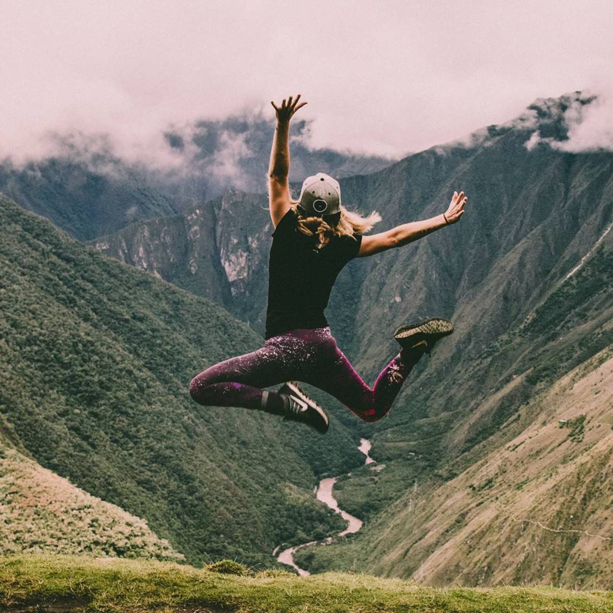 Chica en la montaña