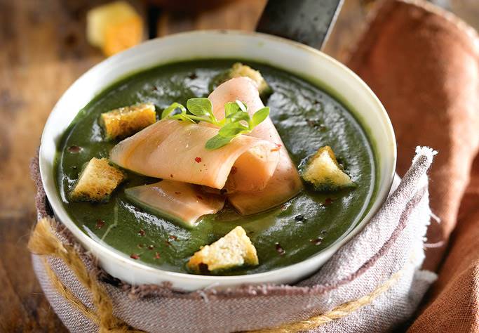 Crema de grelos con espirulina