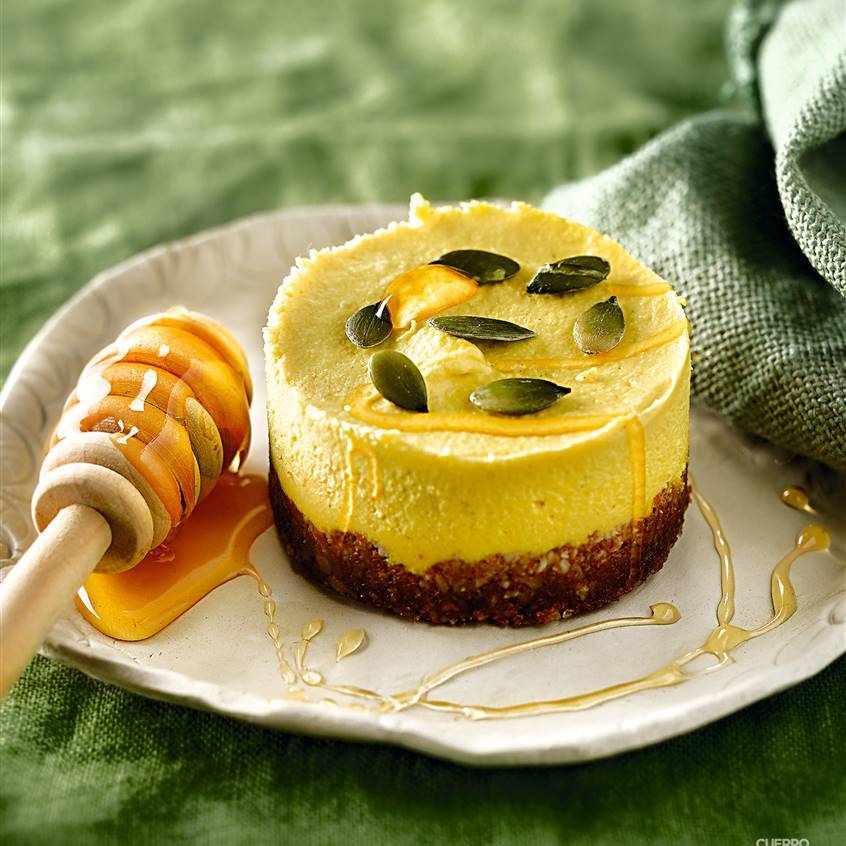 Pastel de nueces con crema de calabaza