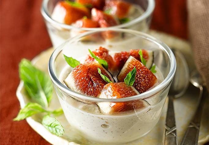 yogur vivo de almendras con higos