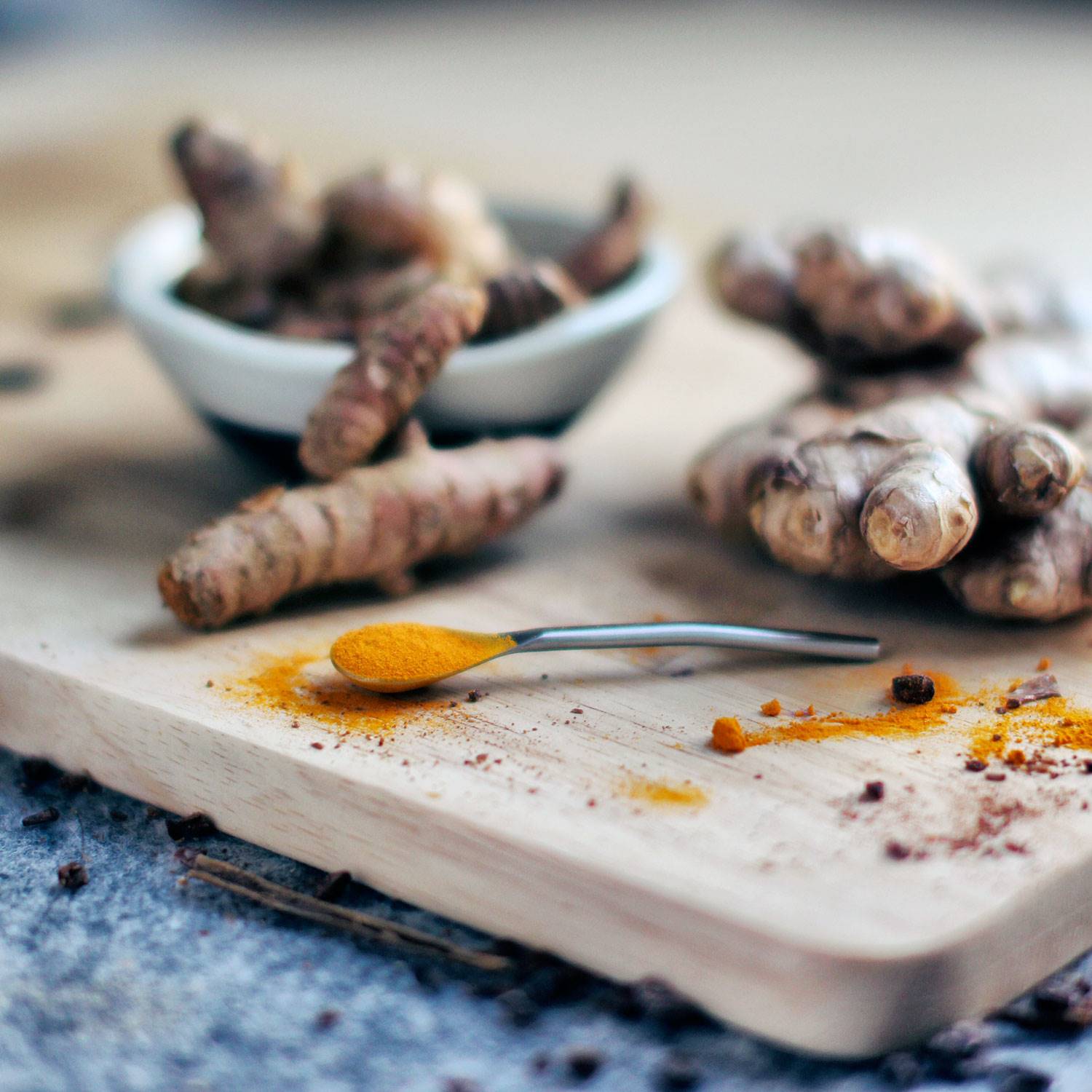 dieta-acne-alimentos-buenos-curcuma
