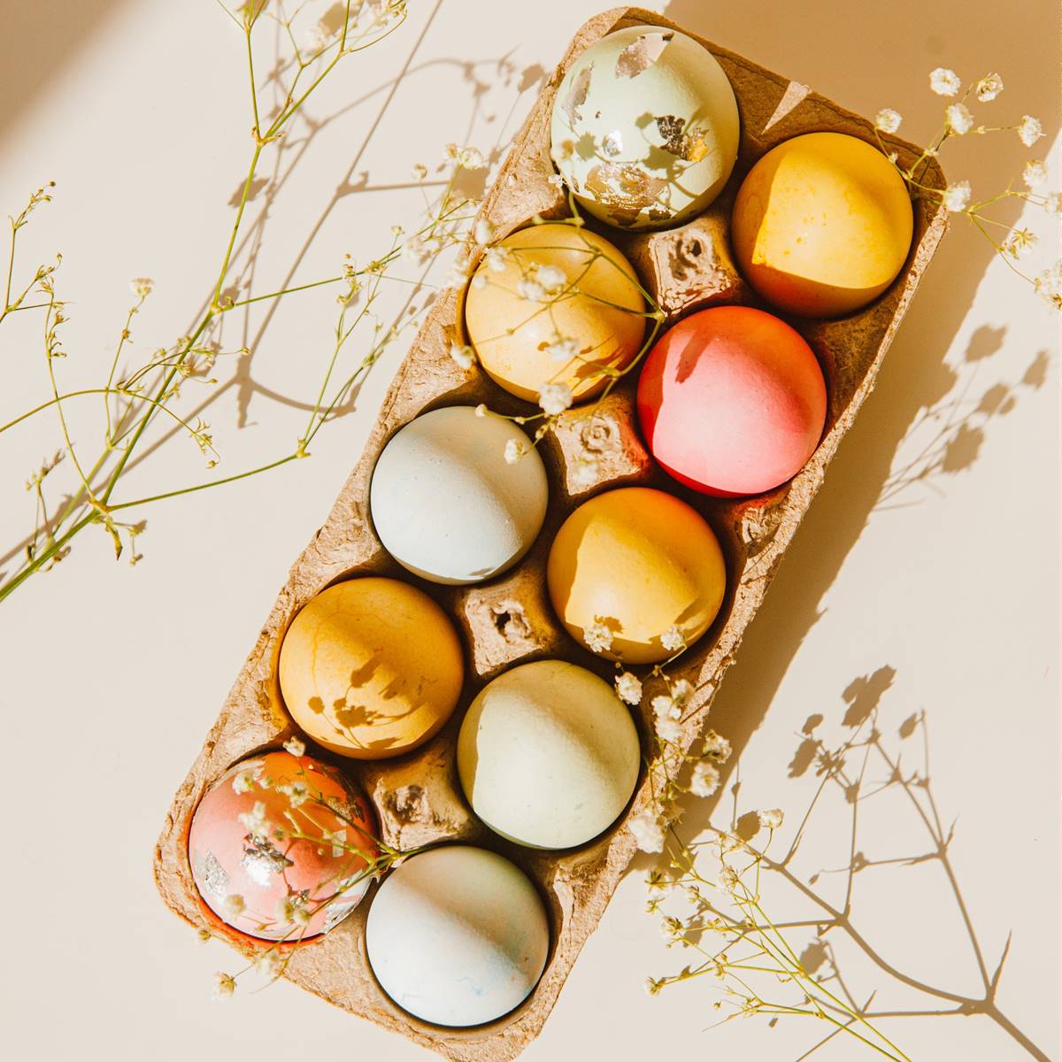 Huevos de Pascua teñidos naturalmente