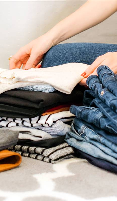 Reciclar ropa en tiendas de moda rápida, un ejemplo de greenwashing