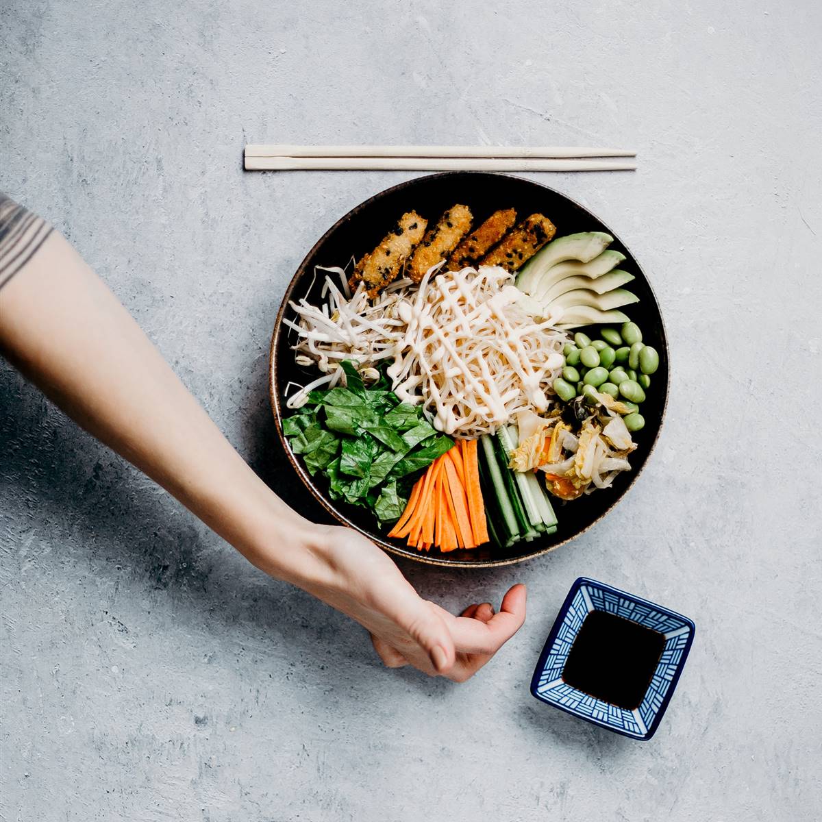 Buddha bowl con salsa tamari