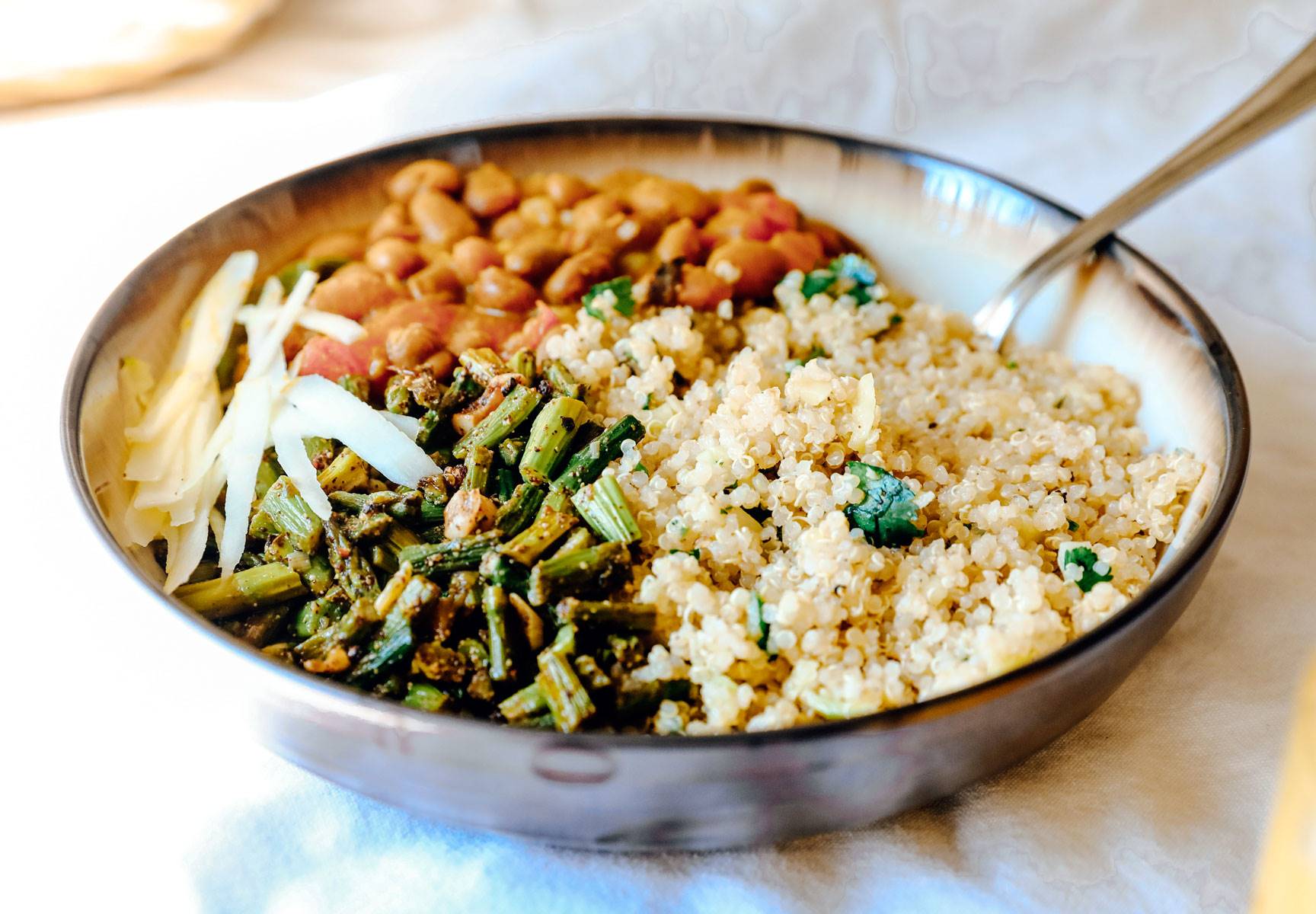 alimentos-ricos-fibra-estrenimiento-embarazo-quinoa. Quinoa