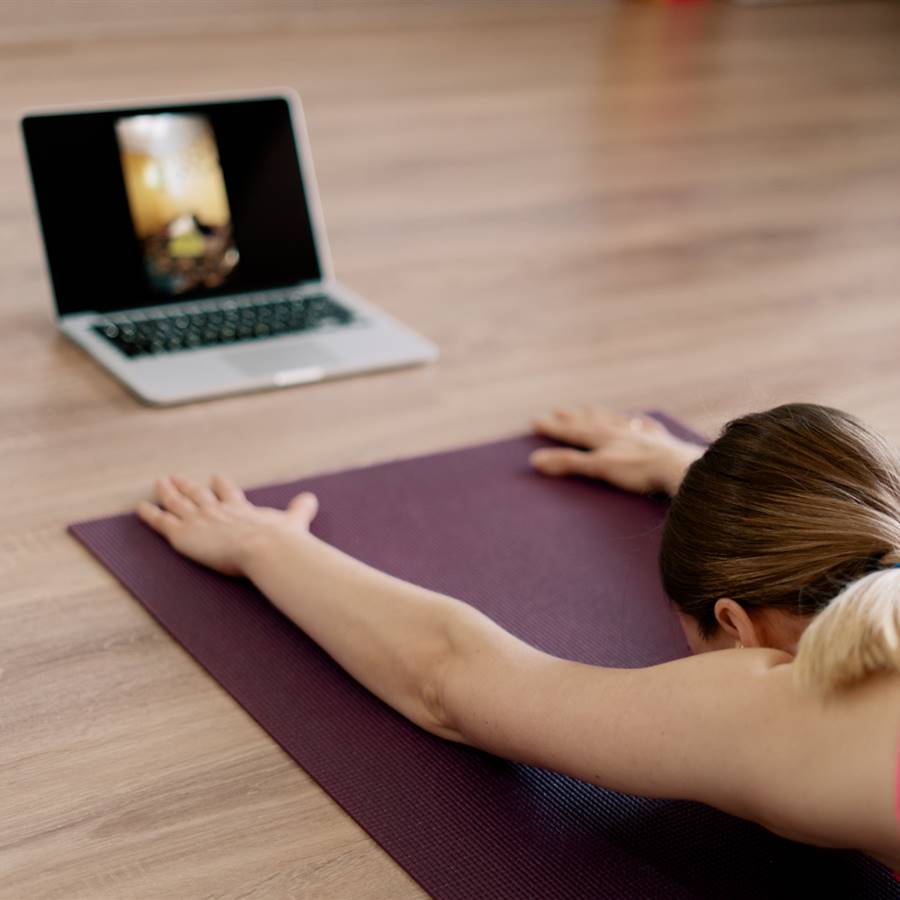 Yoga online: cómo mantener la calidez para que las clases no resulten frías
