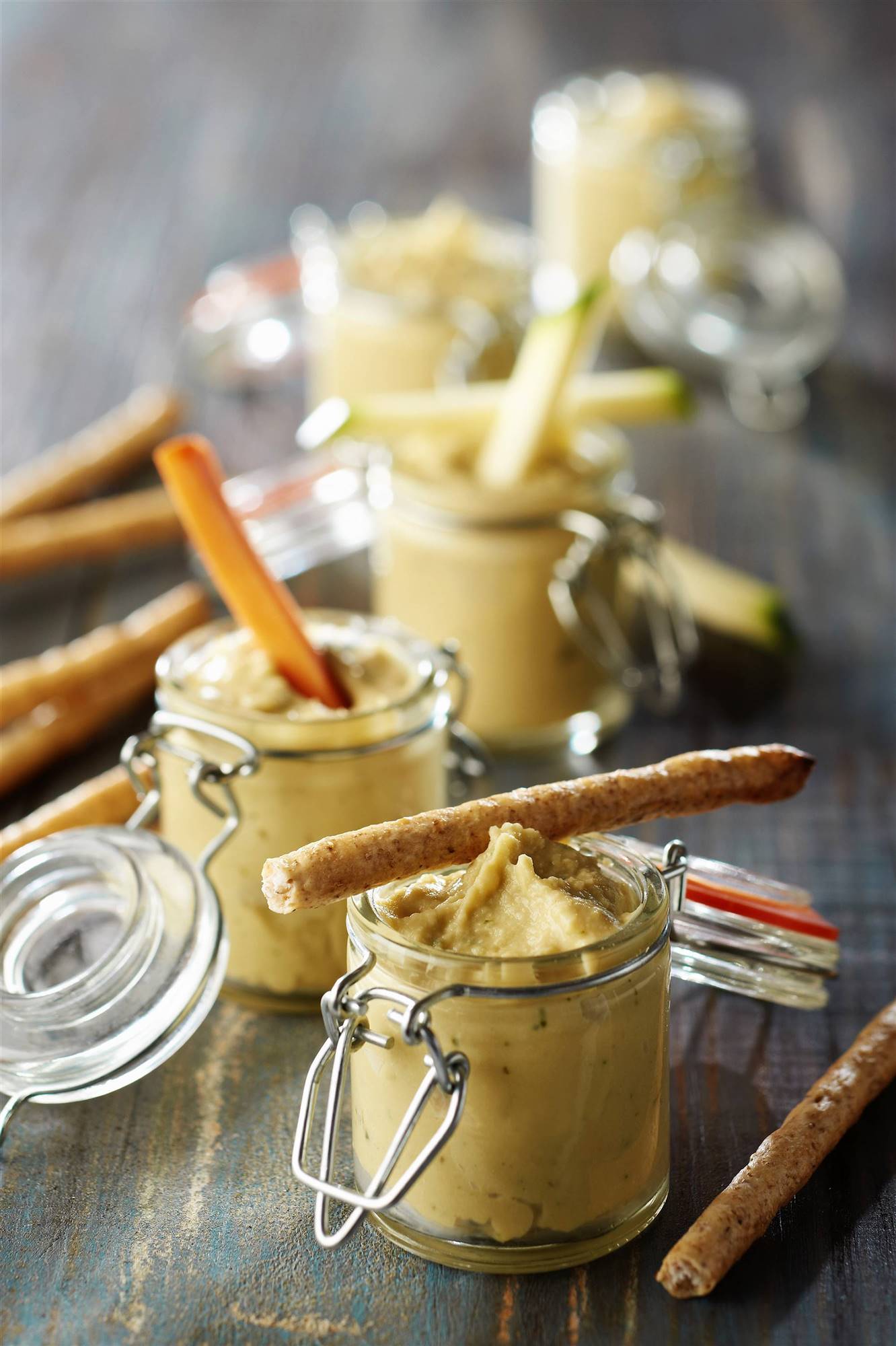 StockFood 60211927. Paté de alcachofas