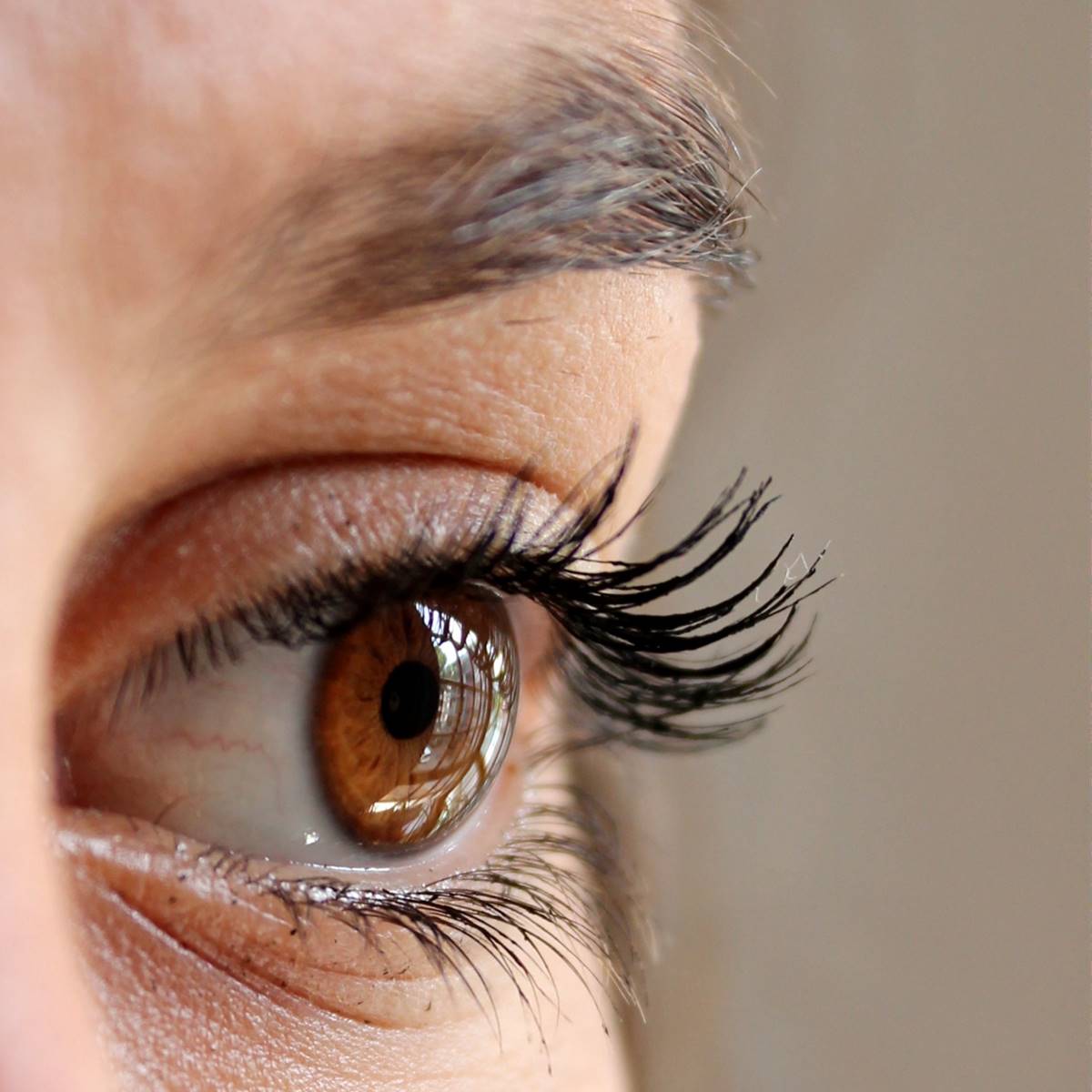 Ojo de mujer
