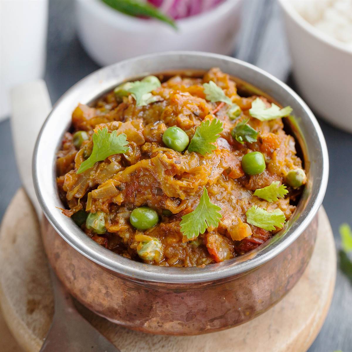 recetas-berenjena-cenar-baingan-bharta-guisantes