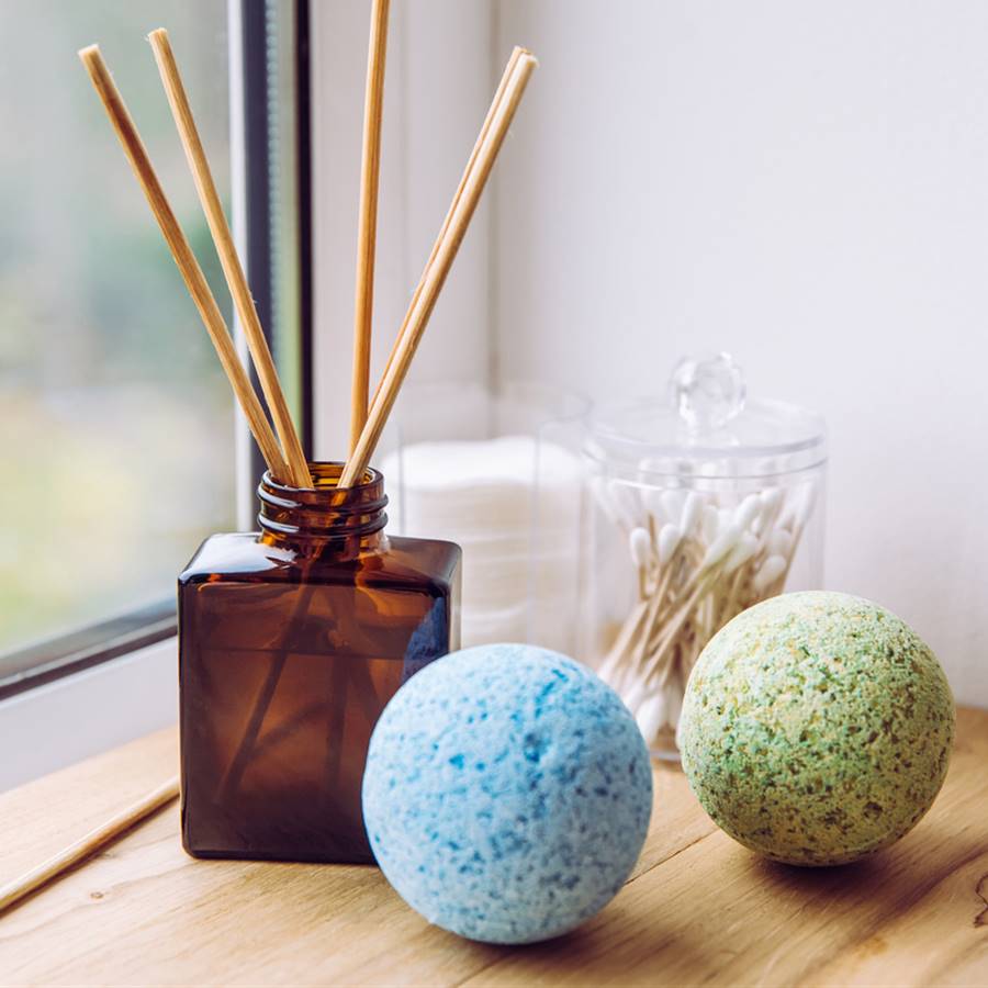 Dos recetas caseras de ambientadores naturales para el baño