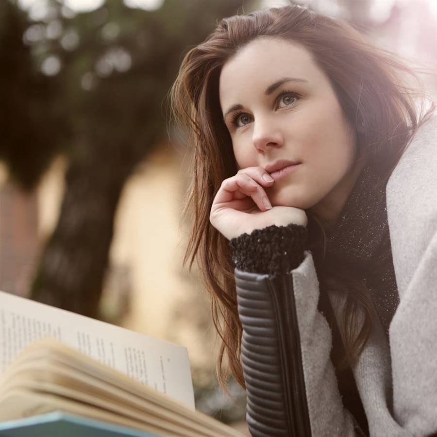 12 libros para adolescentes que les ayudan emocionalmente (y que les engancharán) 