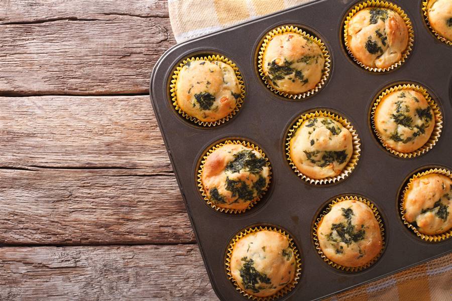 Muffins with spinach and mushrooms