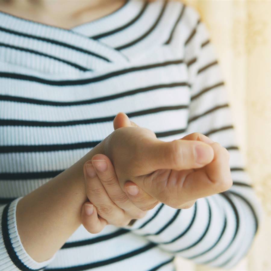 Cómo prevenir y tratar la artritis tras la menopausia