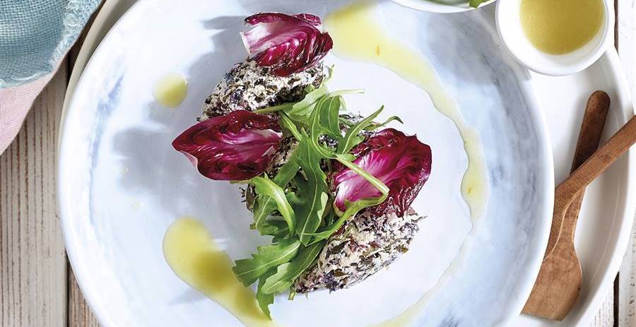 Ensalada de tartar de algas con aliño de piparras