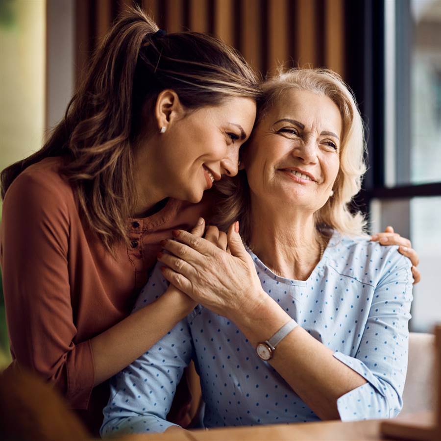 Palabras bonitas para compartir: "A veces no necesitas que alguien dé. Necesitas que esté."