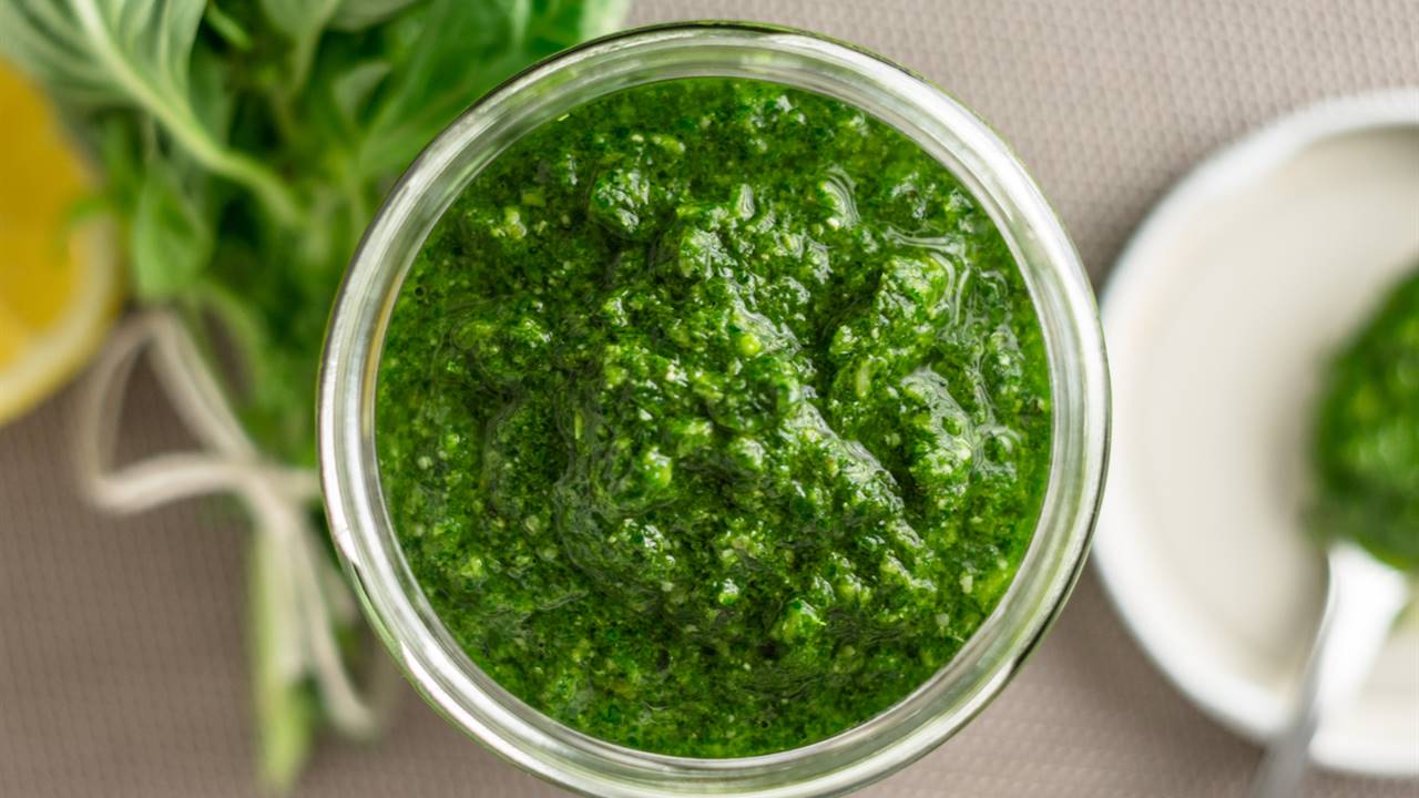 Salsa pesto vegana receta
