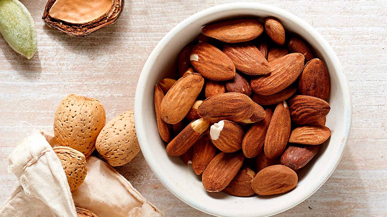 6 frutos secos que llegan en otoño: más nutritivos y protectores