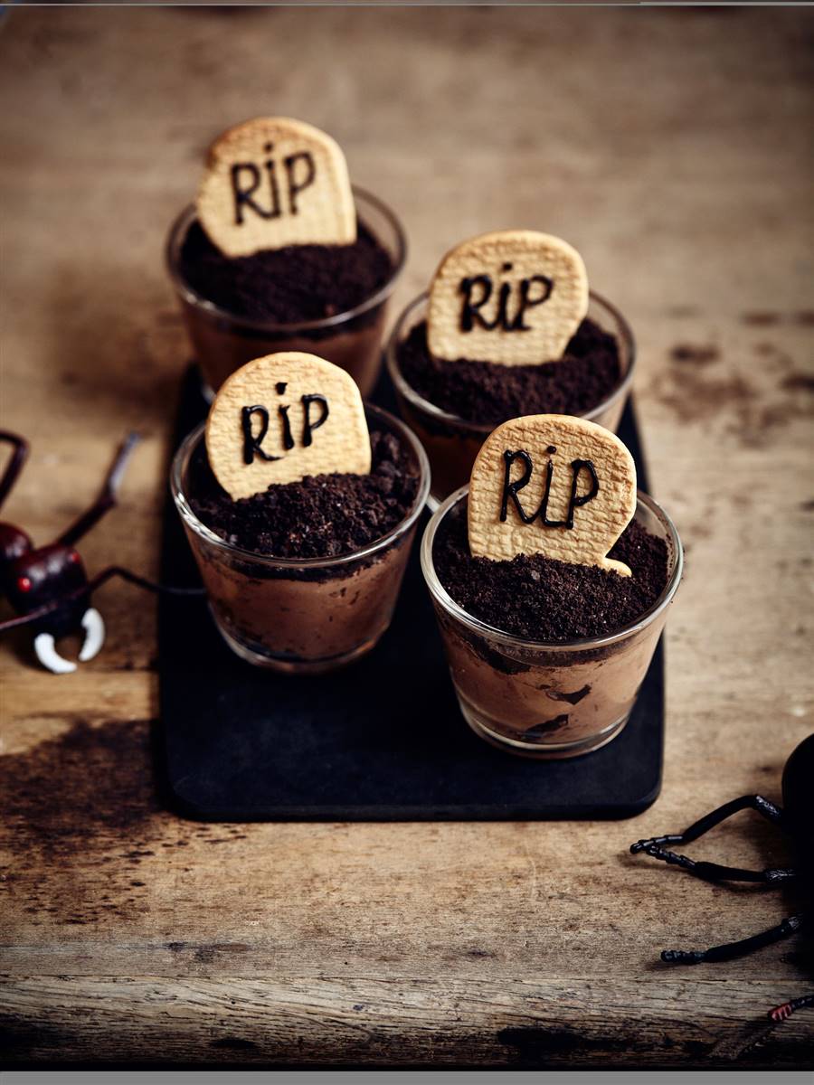 Lápidas de mousse de chocolate con calabaza 