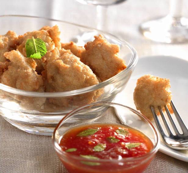 Buñuelos de yuca con mermelada de tomate