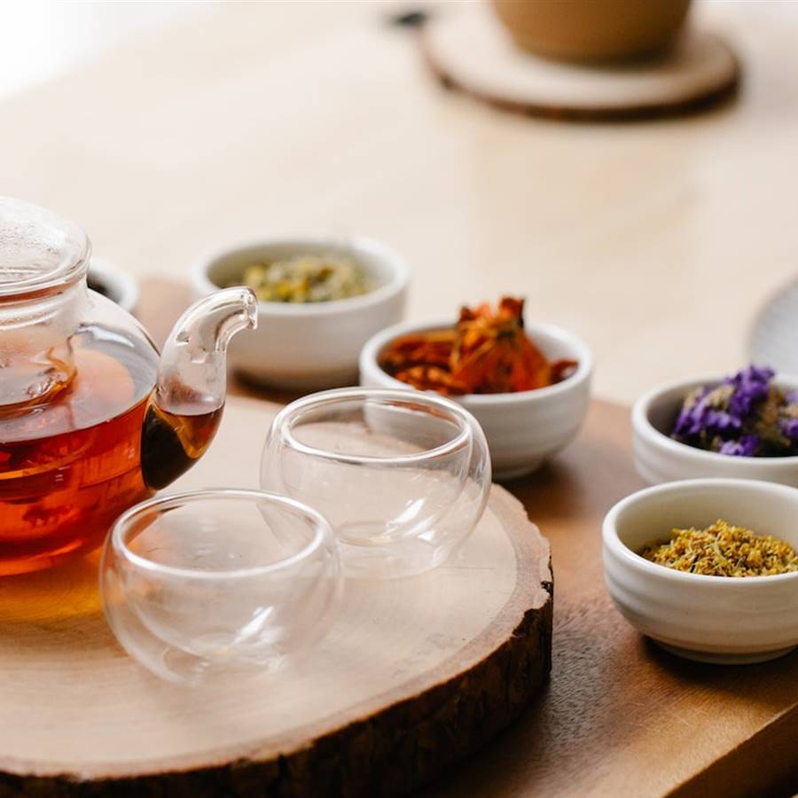 6 infusiones del mundo creativas y revitalizantes (con su receta)