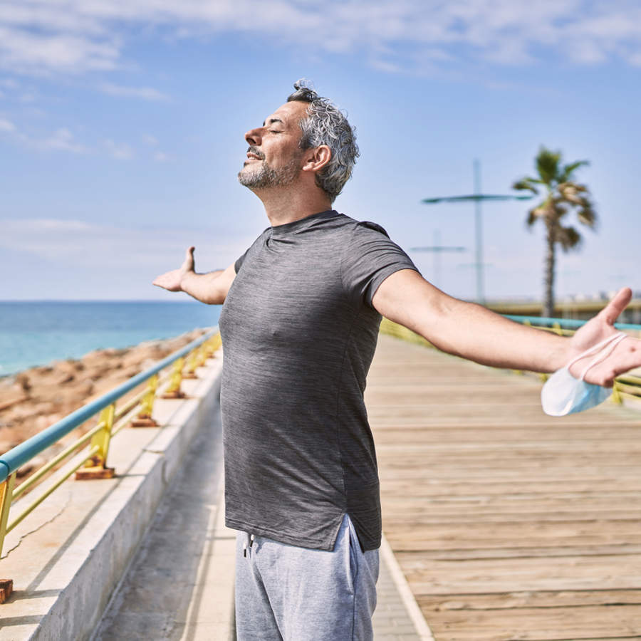 Este ejercicio respiratorio sencillo reduce el riesgo de alzhéimer si lo practicas cada día desde ahora