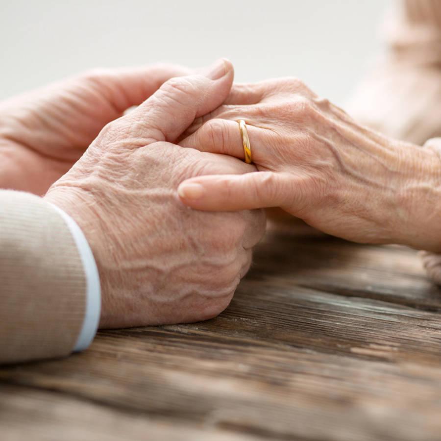 Paquita Salguero: "la niña de los faros" tiene 109 años, aparenta 30 menos y rebosa alegría. ¿Cuáles son sus secretos?