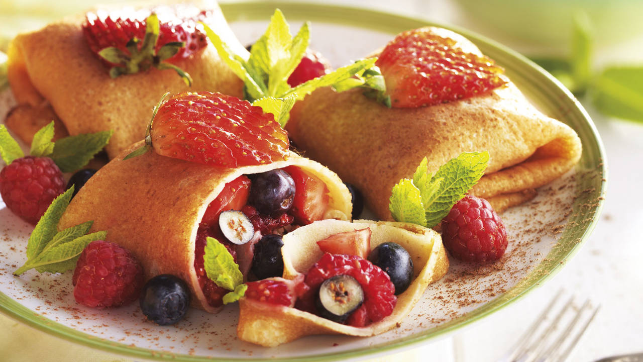 Crepes de fresas y bayas con harina de trigo sarraceno