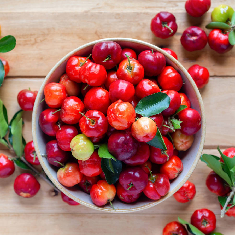 Qué es la acerola, cuánta vitamina C aporta y cuáles son sus propiedades