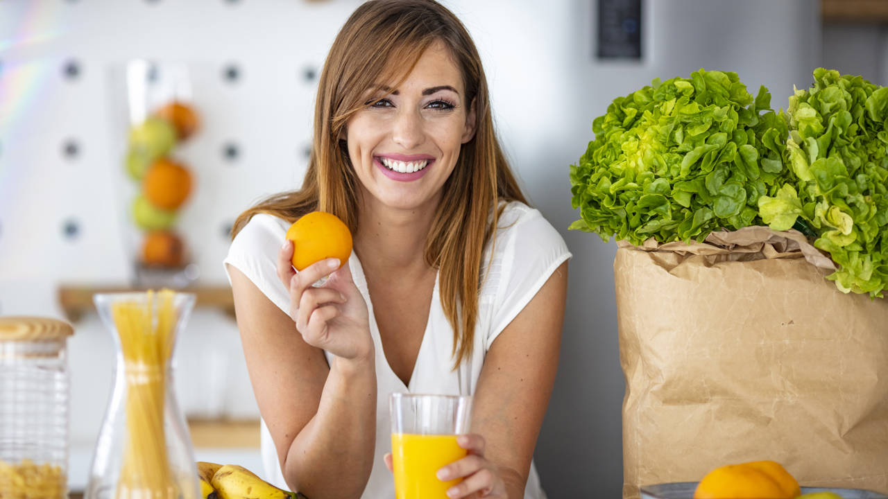 Los trucos ingeniosos de cocinera y nutricionista para que no se pierda la vitamina C al cocinar