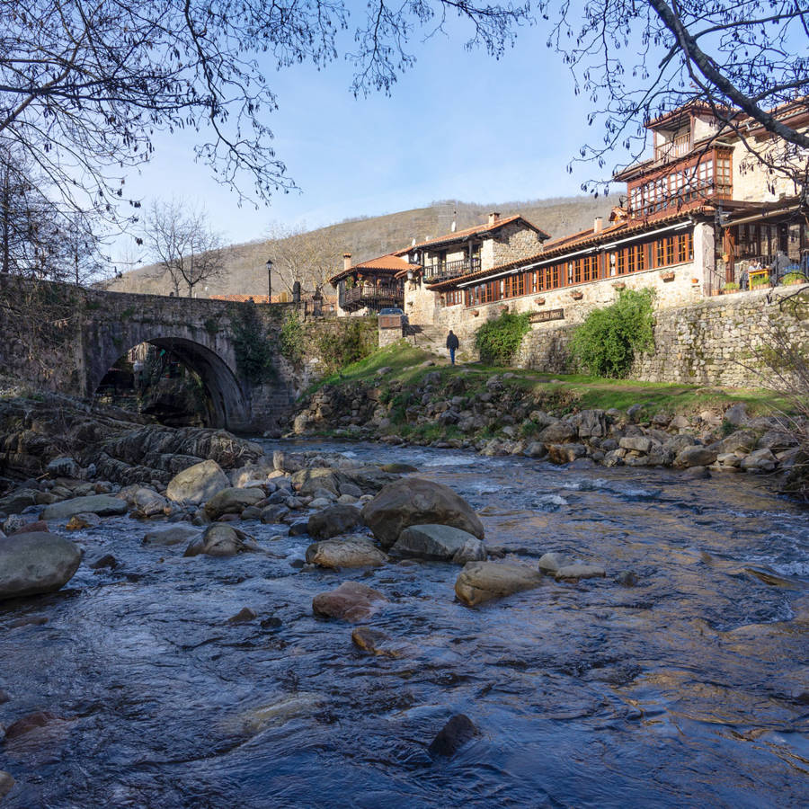 El pueblo más bonito con el mayor hayedo de Europa que debes visitar en otoño, según National Geographic 