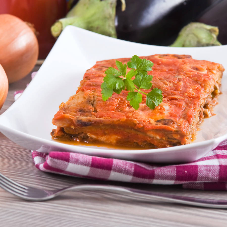 Lasaña rápida con lentejas a la boloñesa vegana