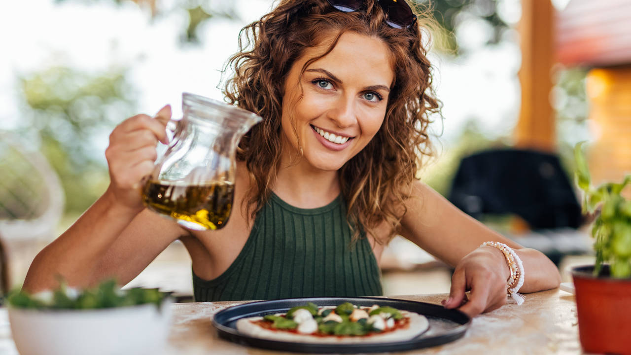 7 deliciosos aderezos que puedes usar para dar sabor sin recurrir al salero