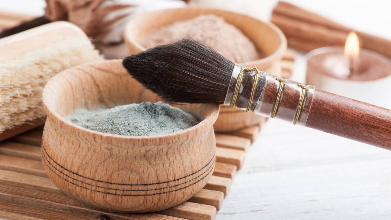 Cómo limpiar las brochas de maquillaje con productos naturales para proteger tu piel y que te duren más