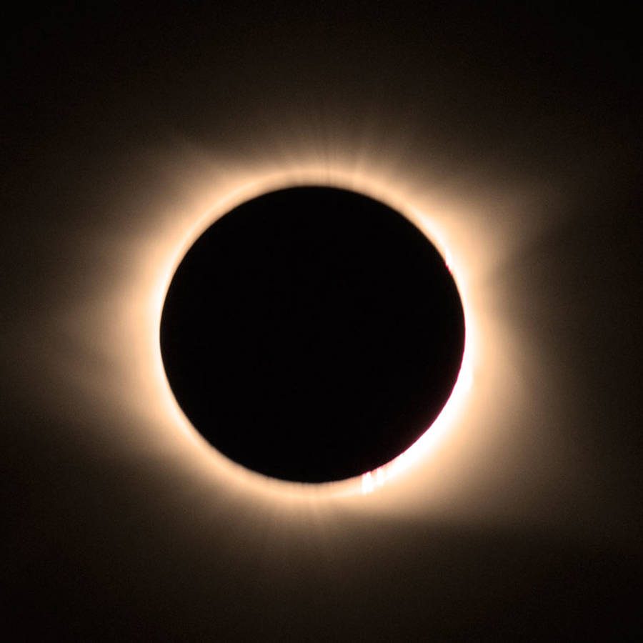 Por qué será tan espectacular el eclipse solar de abril según los expertos