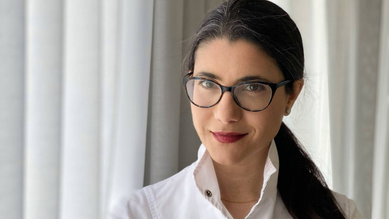 Dra. Miriam Al Adib: "La endometriosis tarda tanto en diagnosticarse porque, si te quejas, eres una floja"