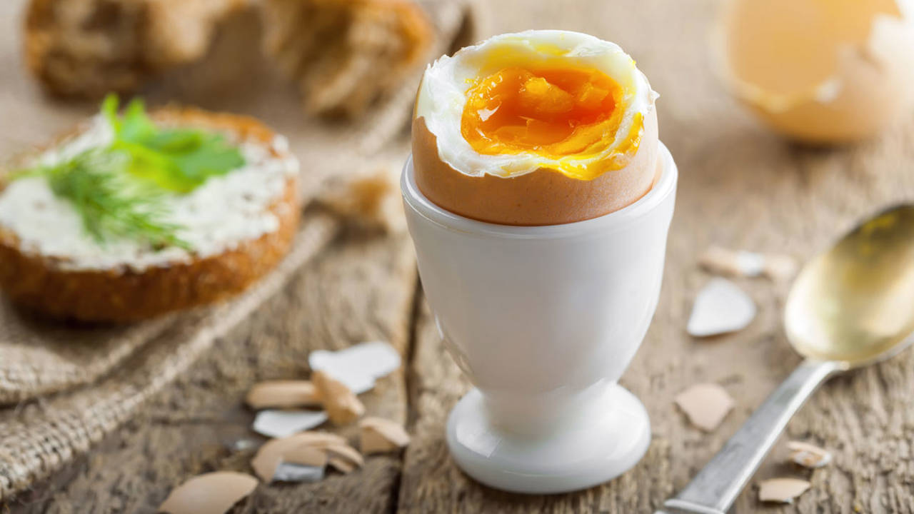 Cómo cocer un huevo: los secretos para que te queden perfectos 